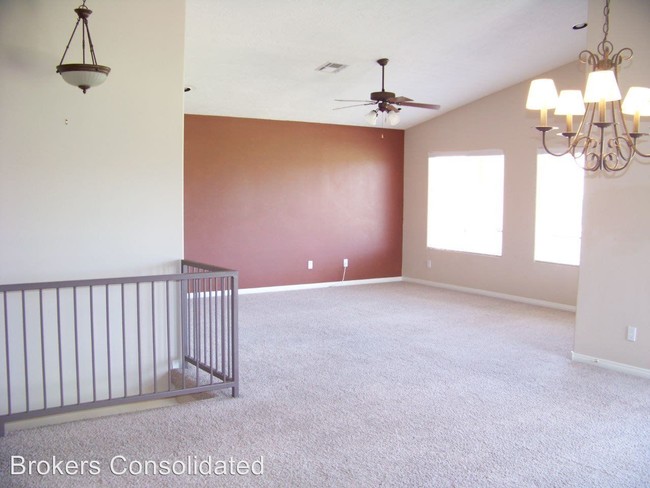 Building Photo - 3 br, 3 bath House - 247 Palmer Lane