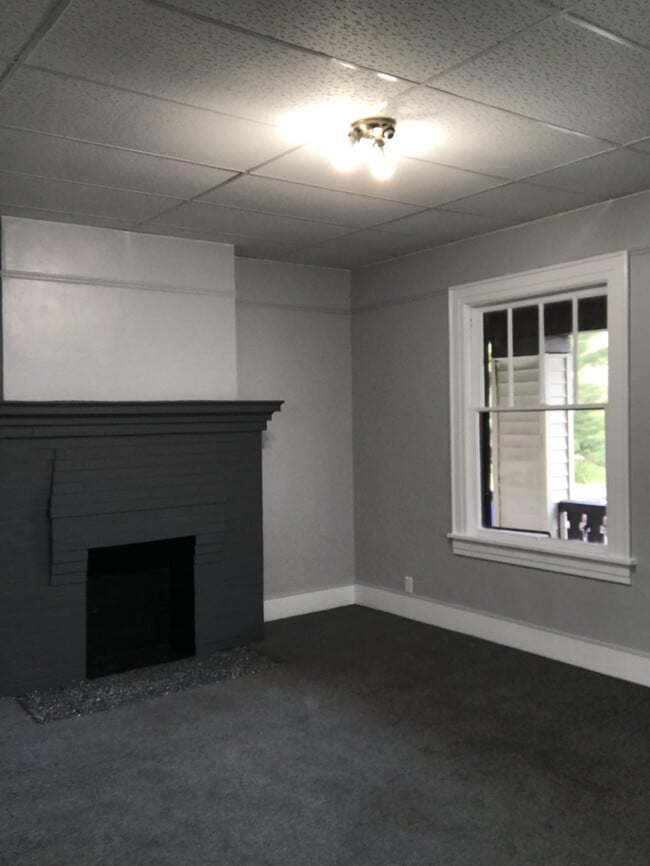 Building Photo - 246 S Gibson St