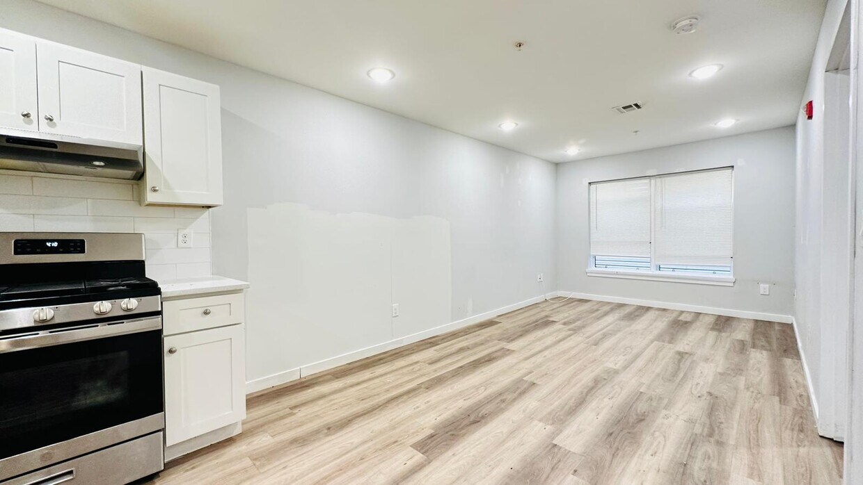 Foto principal - 161 12th Ave