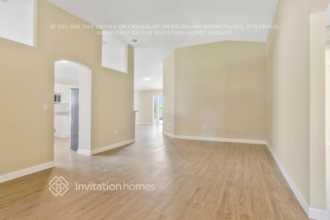 Building Photo - 170 China Berry Cir