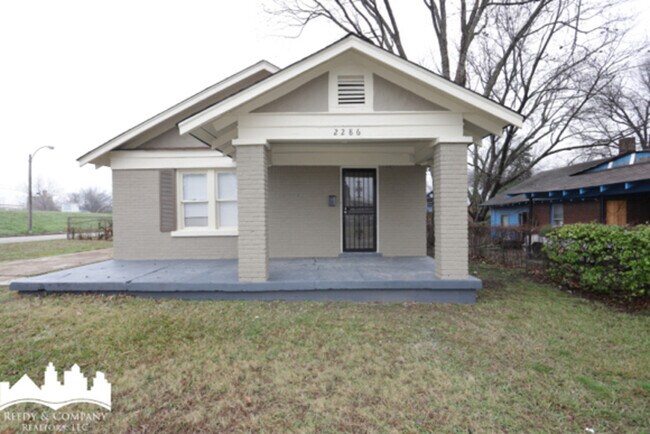 Building Photo - 2286 Poe Ave
