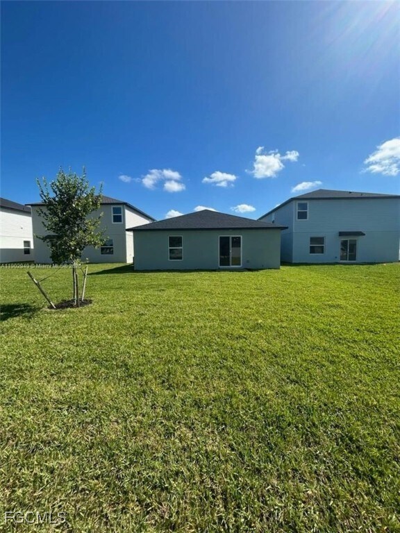 Building Photo - 4022 North Dr