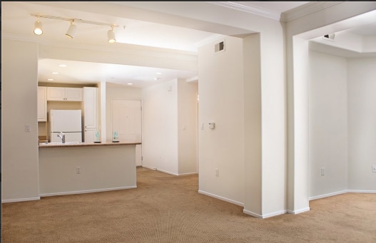 Photo - 2257 Watermarke Pl Apartment