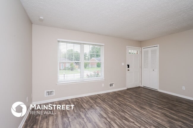 Building Photo - 8204 Rochelle Rd