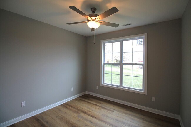 Building Photo - 129 Stellar Ln