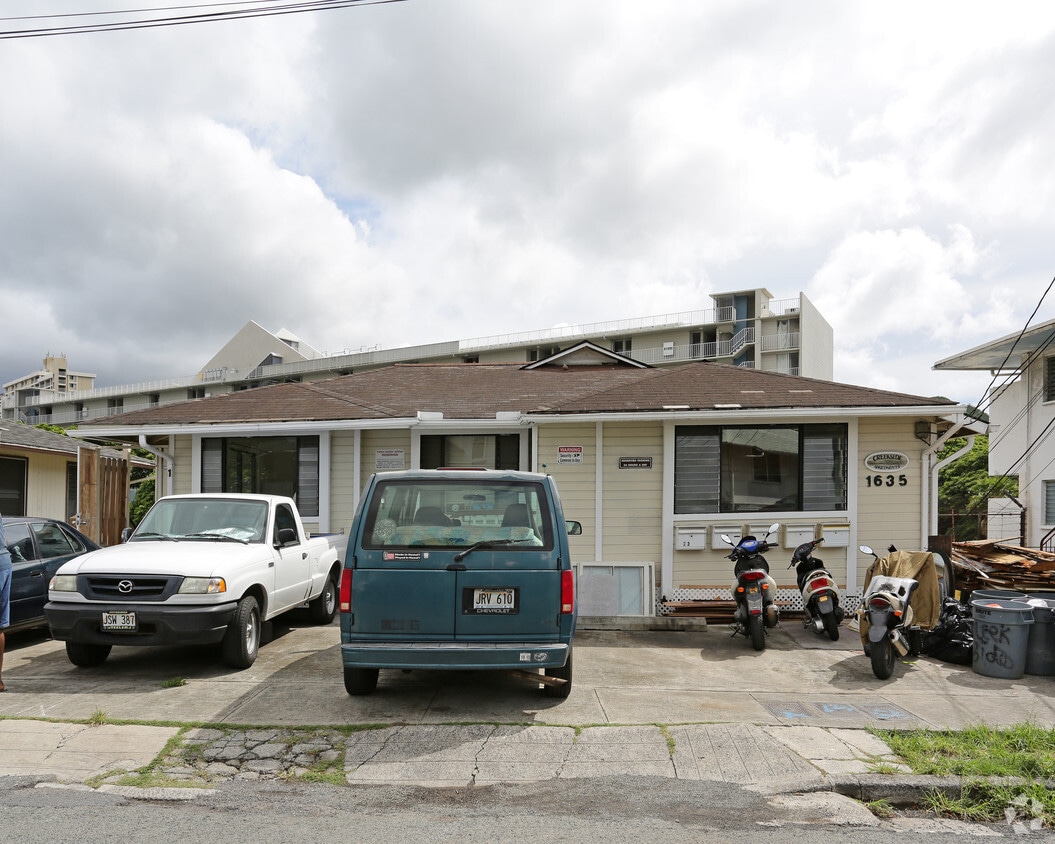 Building Photo - Creekside Apartments