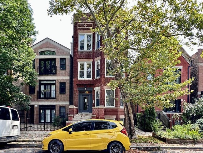 Building Photo - 841 N Mozart St