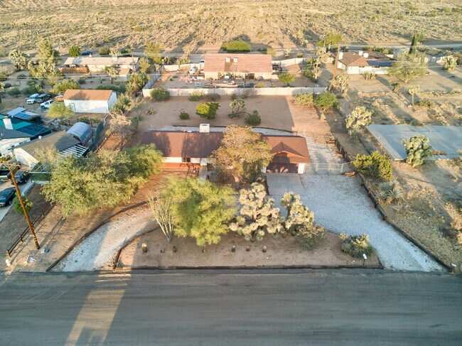 Foto del edificio - 8395 Keats Ave