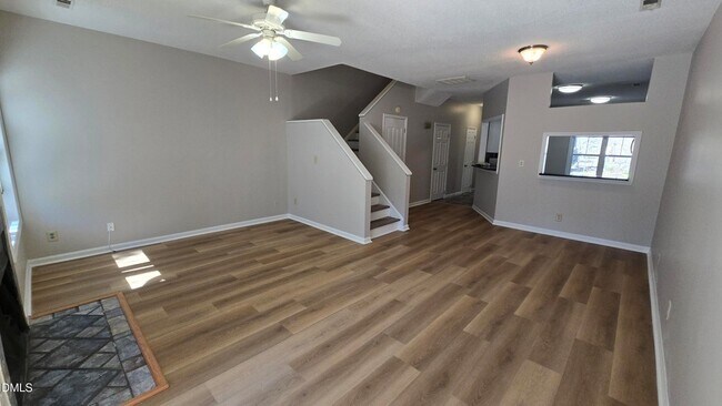 Foto del edificio - 6011 Winterpointe Ln