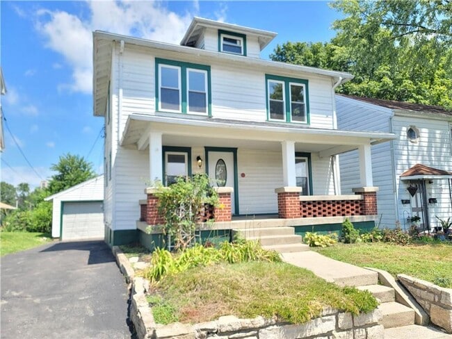 Photo - 3 Bedroom, 2 Bath w/Full Finished Basement and Lots of Charm House