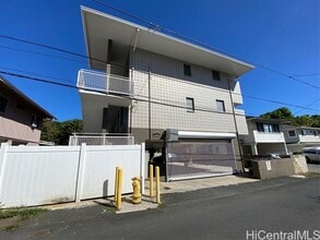 Building Photo - 1743 Huli St