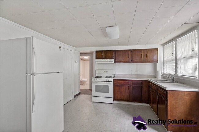 Foto del edificio - 351 Blue Bell Rd