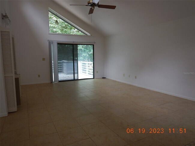 Building Photo - 1658 NW 22nd Cir