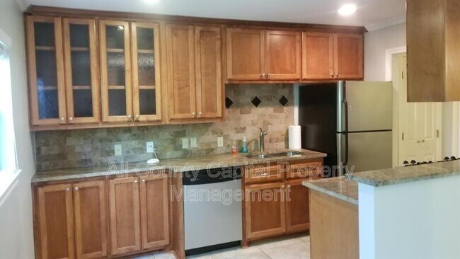 Building Photo - 407 E 45th St