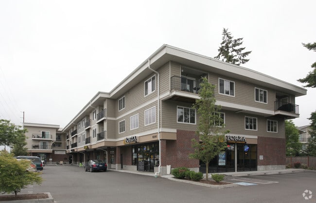 Building Photo - 10240 BG Town Centre Village - Residential