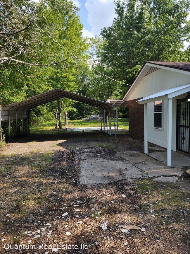 Foto del edificio - 3 br, 2 bath House - 1103 E CHERRY ST