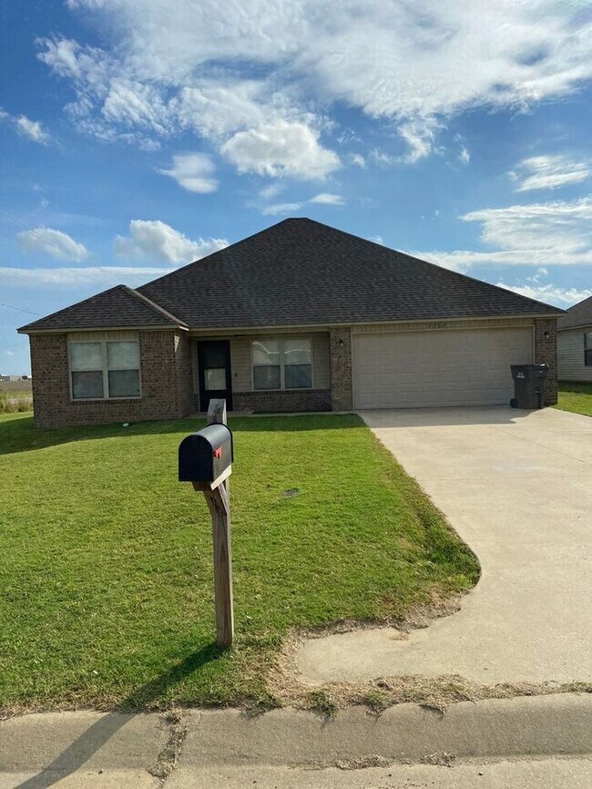 Building Photo - *$99 Move in Special* Four Bedroom | Two B...