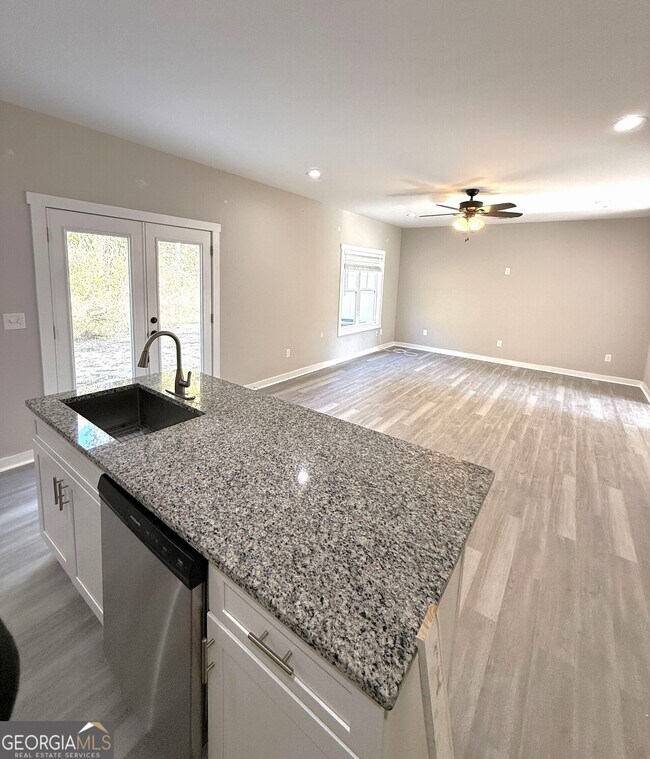 Building Photo - 152 Crest Pointe S