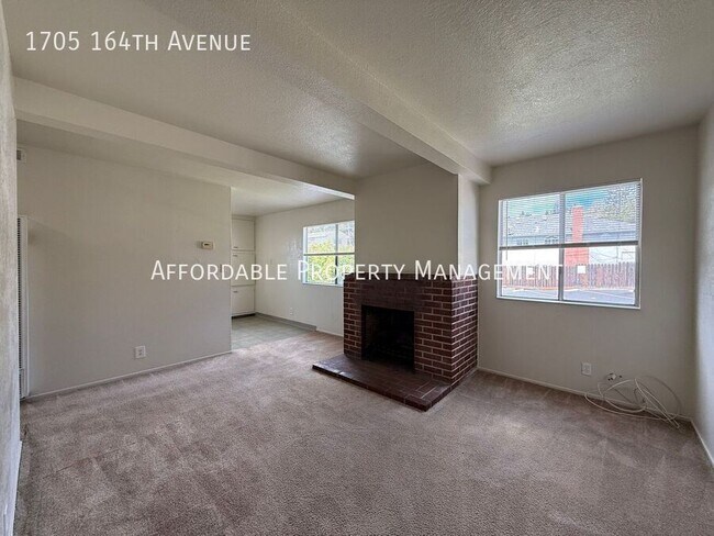 Foto del edificio - 1705 164th Ave