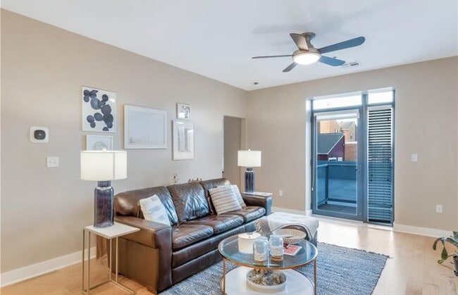 Building Photo - 444 N Central Ave