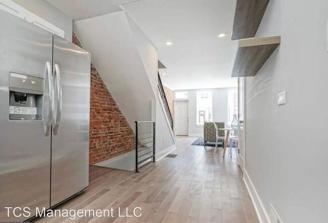 Building Photo - 2 br, 1.5 bath House - 1917 Pierce Street