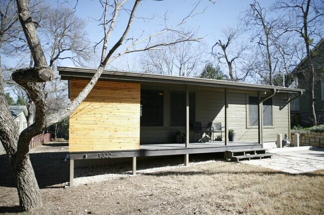 Foto del edificio - 1322 Morgan Ln