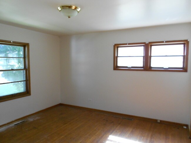 Building Photo - 271 Orchard St