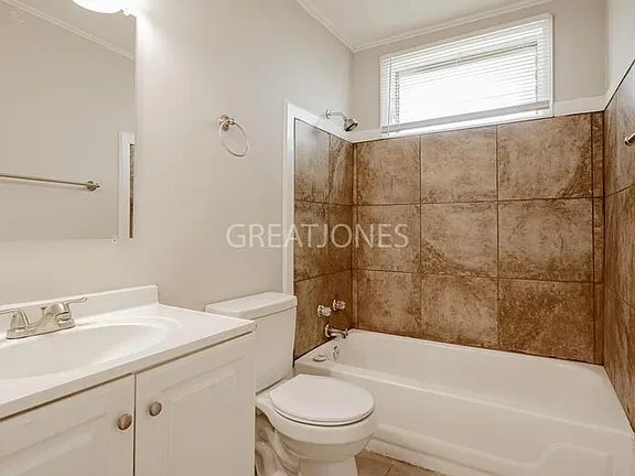 Foto del edificio - 47 Thurgood Marshall Rd