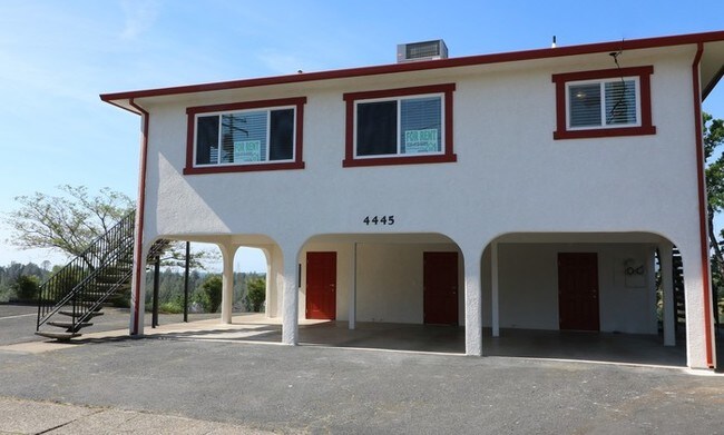 Building Photo - 4445 Dogwood Ln