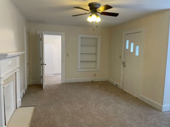 Building Photo - 3 BED, 1 BATH HOME