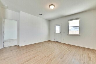 Building Photo - 6901 Smarty Jones Ln