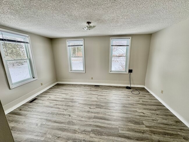 Building Photo - 30556 Lanan Rd