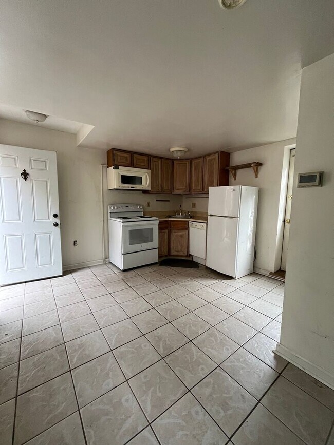 Building Photo - Cozy 2 Bed / 1 Bath Home in Bell Vista!