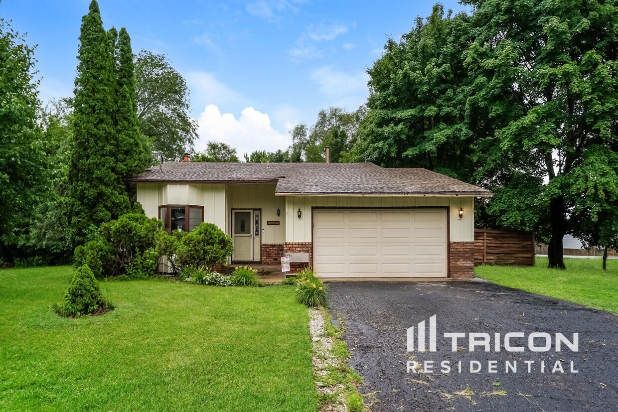 Foto principal - 13450 Wellington Ct