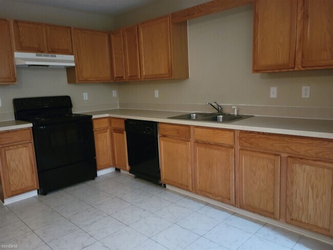 Building Photo - 2 br, 2.5 bath Townhome - 8414 McGirts Vil...