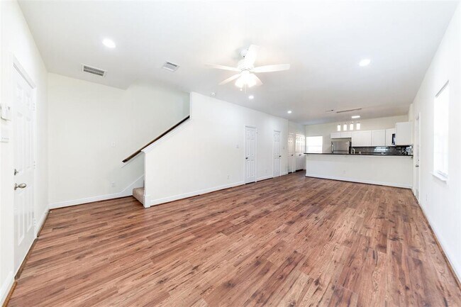 Building Photo - 5007 Mallow St