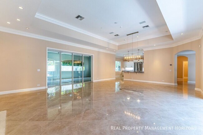 Foto del edificio - 6914 Stanhope Pl