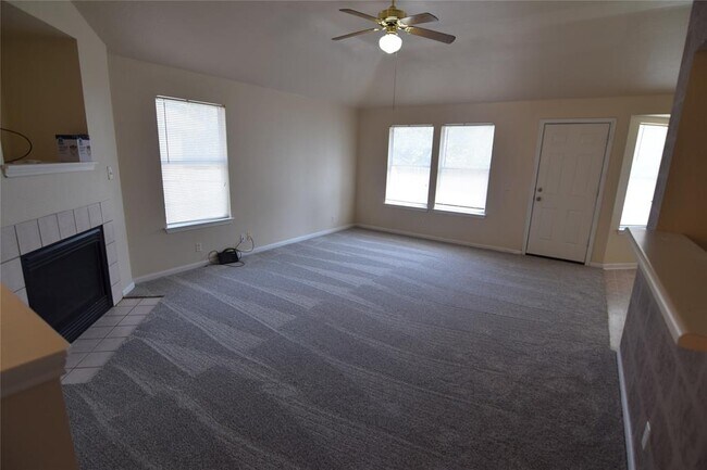 Building Photo - 380 Zebra Dr