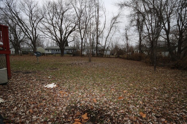 Building Photo - 110, 112 Argyle Ct., Burlington, IA 52601