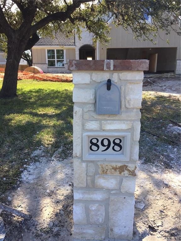 Foto principal - 898 Hereford St
