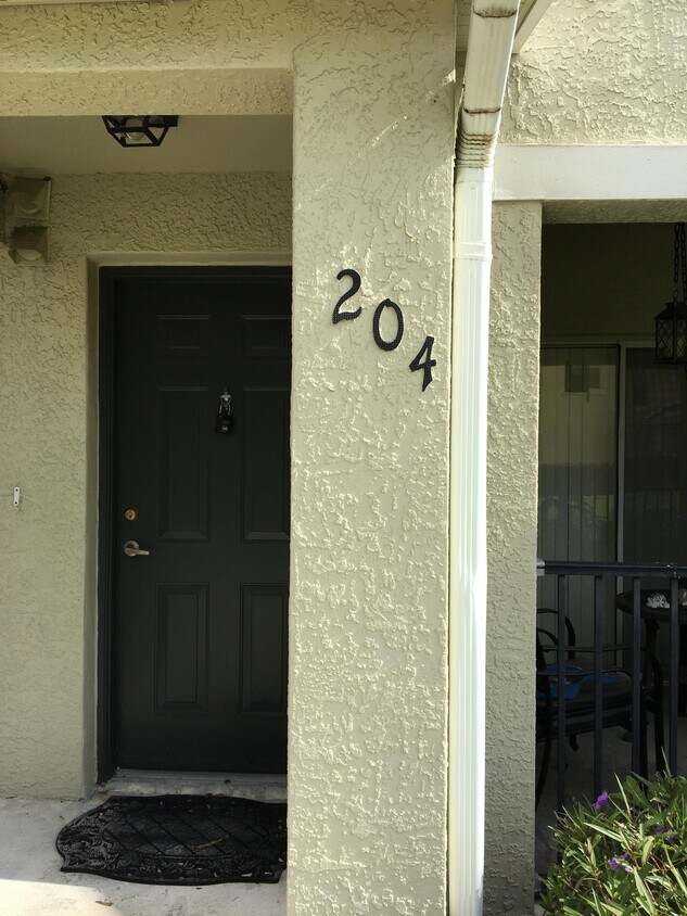 Primary Photo - 122 SW Peacock Blvd