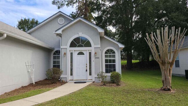 Building Photo - 3255 Skyview Dr