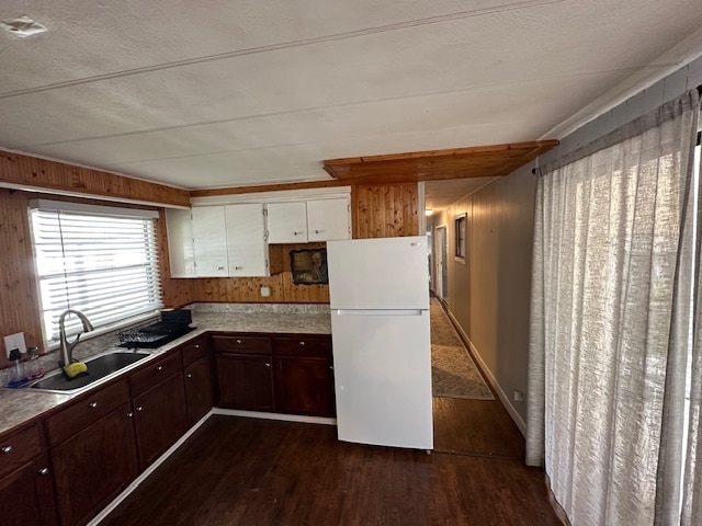 Kitchen - 8001 SE Skylark Ave