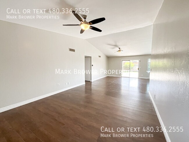 Building Photo - 2515 E Dragoon Ave