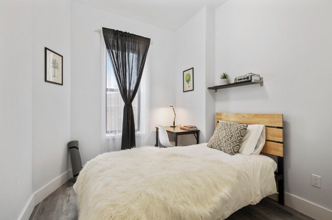 Building Photo - 1389 Flatbush Ave
