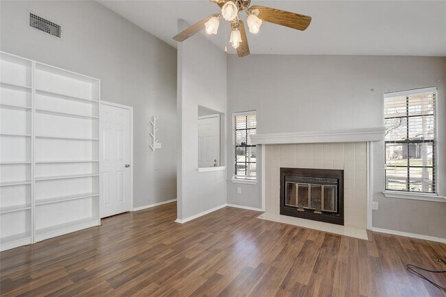 Building Photo - 11617 Pearwood Pl