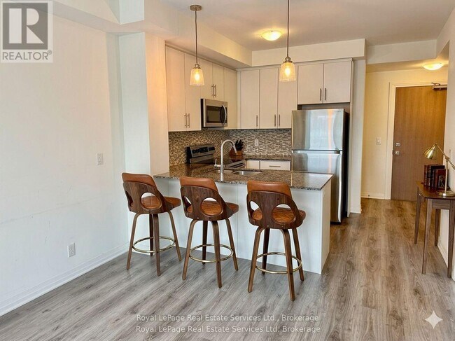 Photo du bâtiment - 128 Grovewood Common