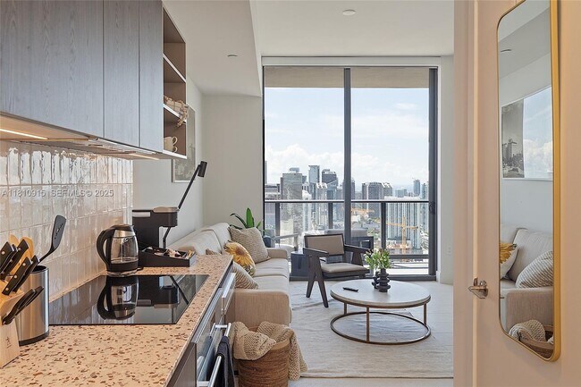 Foto del edificio - 601 NE 1st Ave