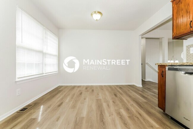 Foto del edificio - 3 Bedroom Pet-Friendly Home in INDEPENDENCE, MO with Main Street Renewal