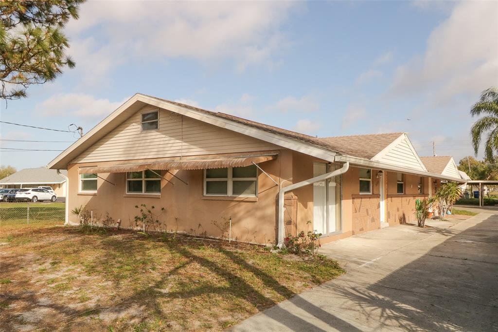 Primary Photo - 5315 Henderson St